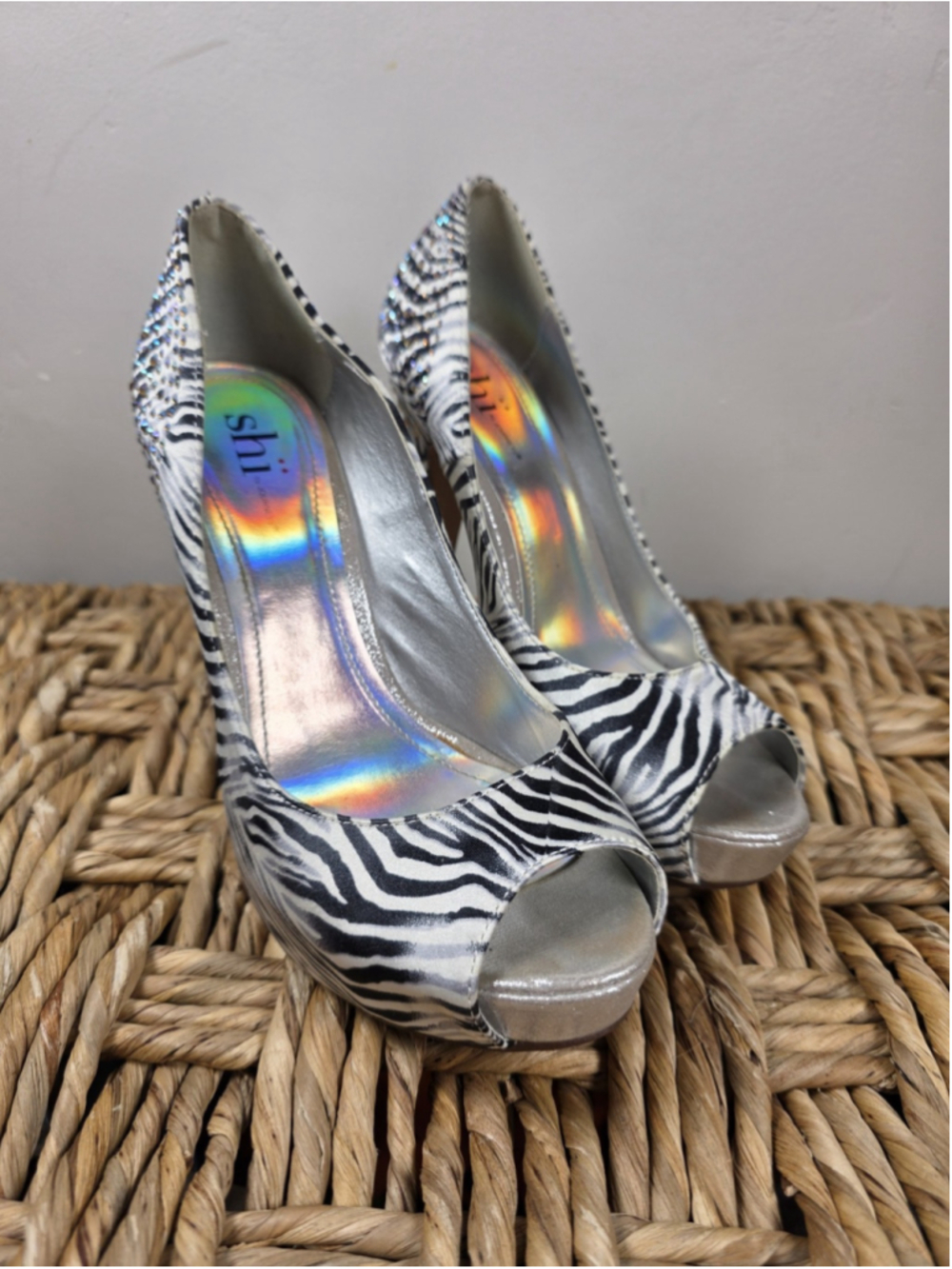 Shi by Journeys Zebra Print Rhinestone Peep Toe Platform Heels Sz 7.5 Y2K Club